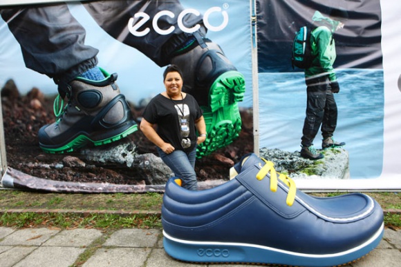 120 tysięcy kilometrów dla potrzebujących – podsumowanie ECCO Walkathonu 2013 - Zdrowie, BIZNES - Po raz dziewiąty w Warszawie odbył się ECCO Walkathon, największy na świecie spacer charytatywny. Ponad 15 tysięcy osób wspólnie spacerowało, by przekazać na cele charytatywne łącznie 518 230 złotych.