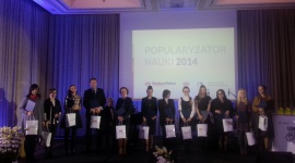 BayLab wyróżniony w konkursie „Popularyzator Nauki”! Zdrowie, BIZNES - 3 500 uczestników, kilkaset godzin zajęć, społeczność 4 tysięcy fanów – oto bilans dwóch lat istnienia salonu popularno-naukowego BayLab.