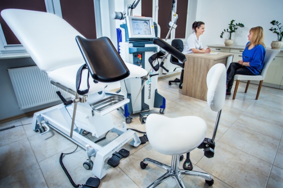 Poprawianie estetyki miejsca szczególnie intymnego LIFESTYLE, Uroda - Wiele kobiet nie jest zadowolona z wyglądu swojego „miejsca” intymnego. Przybywa pacjentek, które decydują się na wizytę u chirurga plastycznego.