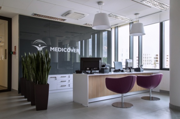 Advertis dla Centrum Medicover Klimczaka Zdrowie, BIZNES - Przestronne i funkcjonalne wnętrza oraz innowacyjny model wizyty lekarskiej sprawiają, że Centrum Medicover Klimczaka to jedna z najnowocześniejszych placówek medycznych w Polsce.