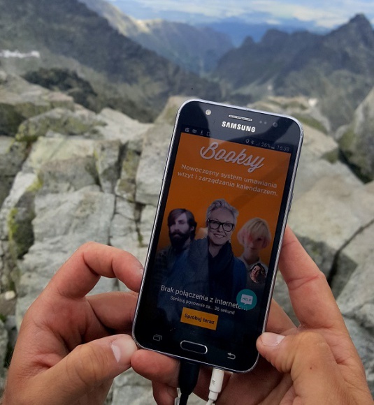 Booksy najlepsze źródło informacji na wakacje - ranking salonów w Trójmieście LIFESTYLE, Uroda - Zdarza się, że podczas urlopu w nowym miejscu potrzebujemy niespodziewanie zrobić się na bóstwo. Idealnym rozwiązaniem w takiej sytuacji będzie zainstalowanie bezpłatnej aplikacji Booksy na swoim smatrfonie.