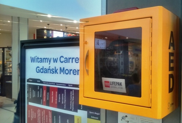 Galeria Morena stawia na bezpieczeństwo Zdrowie, BIZNES - Galeria Morena w Gdańsku dołączyła do miejsc, które w ramach programu „PAD” (Public Access Defibrillation) wyposaża swoje placówki w Automatyczne Defibrylatory Zewnętrzne.