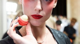EOS NA BACKSTAGE KENZO x PARIS FASHION WEEK