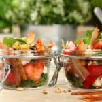 Słoik do pracy? Tak – wypełniony sałatkami! Przepisy na wiosenny lunch