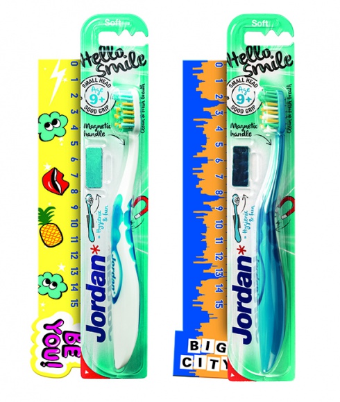 Nowa linia szczoteczek do zębów Step by Step od Jordan Zdrowie, BIZNES - W najnowszej linii pojawią się kolorowe wzory i słodkie zwierzątka, a dodatkowe funkcje sprawiają, że najmłodsi chętnie umyją ząbki.