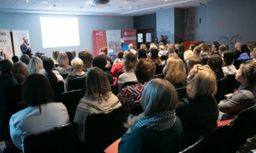 Zabiegi estetyczne możliwością rozwoju zawodowego pielęgniarek i położnych