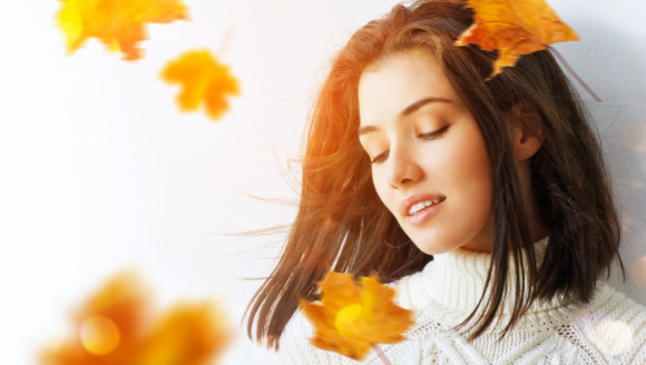 Rozwiązanie na jesienne dolegliwości skórne! LIFESTYLE, Uroda - Zaczerwienienia skóry jesienią to prawdziwa zmora niejednej kobiety, zmagającej się na co dzień z cerą naczyniową. Niesłusznie traktuje się je jednak jako przypadłość, z którą nie da się nic zrobić. Oprócz odpowiedniej pielęgnacji pomóc mogą zabiegi zamykające naczynka.