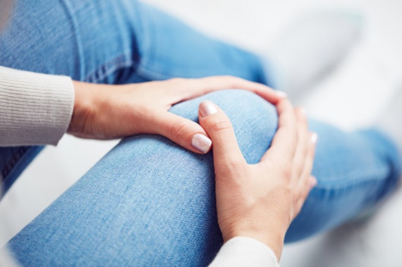 Stawy – co robić, by zawsze były sprawne LIFESTYLE, Uroda - Cokolwiek robimy – spacerujemy, siedzimy, pracujemy przy komputerze – nasze stawy pracują. Wraz z wiekiem ulegają „zużyciu” i są narażone na różne choroby. Jak możemy je wzmocnić, by jak najdłużej cieszyć się dobrą formą?