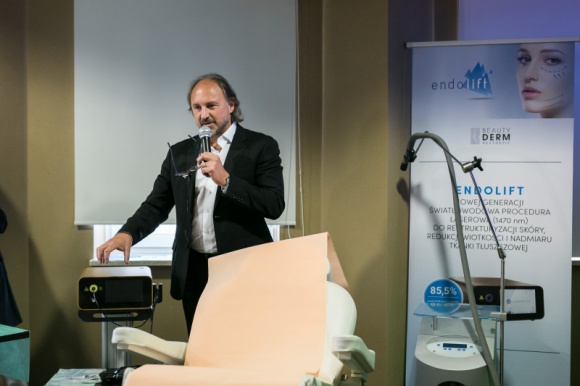 ENDOLIFT - nowość w ujędrnianiu i redukcji tkanki tłuszczowej LIFESTYLE, Uroda - 27 maja w Międzynarodowym Centrum Szkolenia Anti-Aging SLDE w Warszawie odbyło się seminarium ENDOLIFT – nowej generacji światłowodowa procedura laserowa (1470 nm) do restrukturyzacji skóry, redukcji wiotkości i nadmiaru tkanki tłuszczowej.