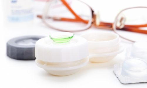 Nieśmiertelne okulary, coraz popularniejsze soczewki