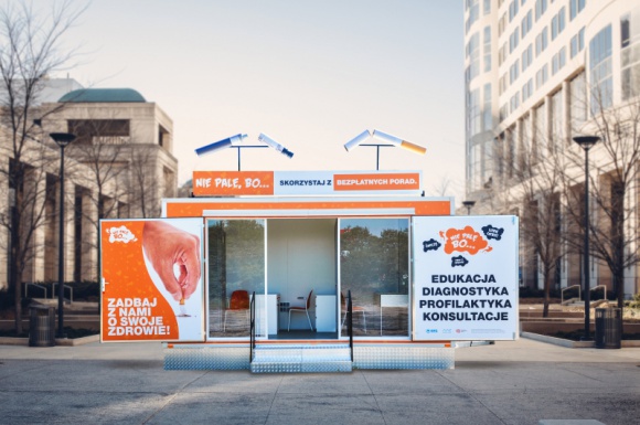 Już 3 sierpnia rusza Roadshow, czyli mobilny gabinet Zdrowie, BIZNES - Z początkiem sierpnia w trasę rusza mobilny gabinet konsultacyjno-profilaktyczny programu „Nie palę, bo…”.
