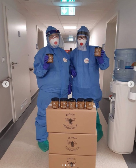 #pomagamy Pasieki Rodziny Sadowskich Zdrowie, BIZNES - #pomagamy 3 x 500 miodów dla lekarzy i seniorów