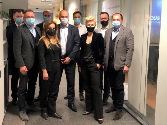 Nowe centra Medicover Stomatologia w Mławie, Ostródzie i Olsztynie Zdrowie, BIZNES - Pięć nowych centrów stomatologicznych – o tyle z końcem 2020 r. powiększyła się Medicover Stomatologia. W ubiegłym miesiącu dołączyły do niej trzy olsztyńskie centra Kraina Zdrowego Uśmiechu oraz dwa w Ostródzie i Mławie, działające pod marką Centrum Uśmiechu.